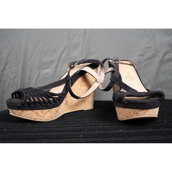 Wedge - Picture 2 of 8